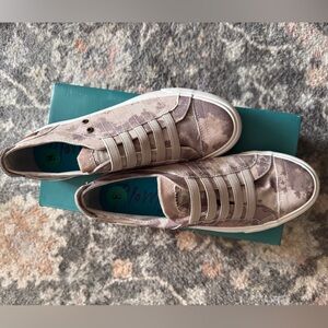 Blowfish Women's Camouflage Sneakers